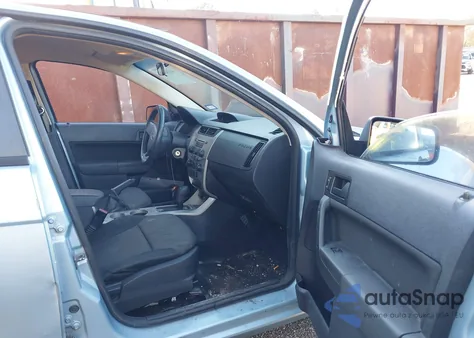 2008 Ford Focus Se/Ses z USA, uszkodzony, nr VIN 1FAHP35N28W198681